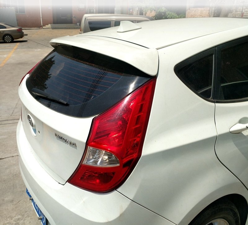 Spoiler Hyundai Accent Hatchback